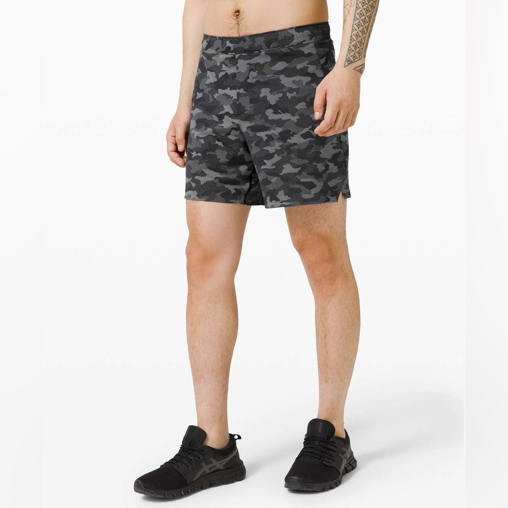 Lululemon | camo Surge Short Liner 6- size large